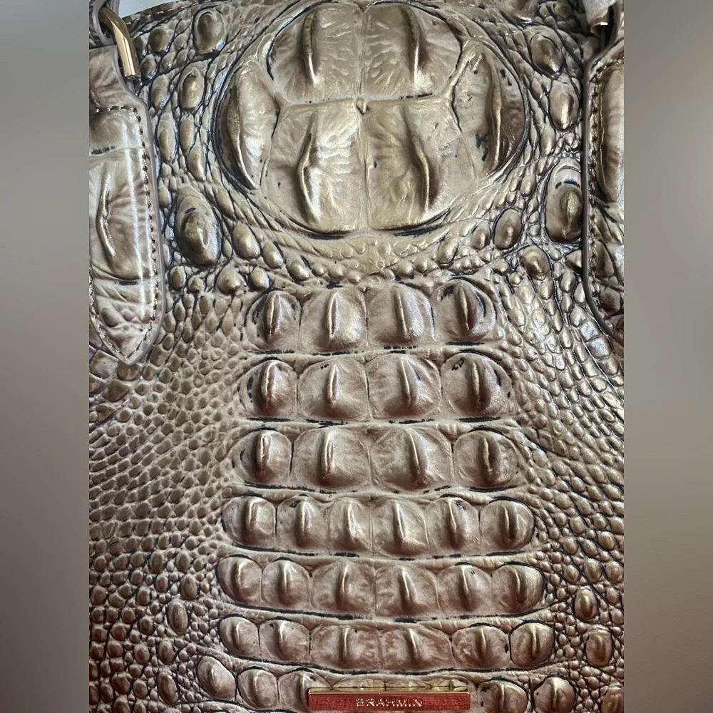 NWT…BRAHMIN… SATCHEL/CROSSBODY CROCODILE/ALLIGATOR EMBOSSED HANDBAG - Picture 2 of 16